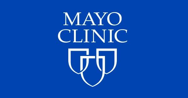 Expert advice on light therapy safety for SAD treatment