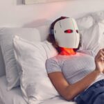 Understanding the science behind portable light therapy wands for effective skincare treatment and cellular regeneration